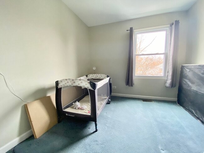 Building Photo - 1949 Governors Ln