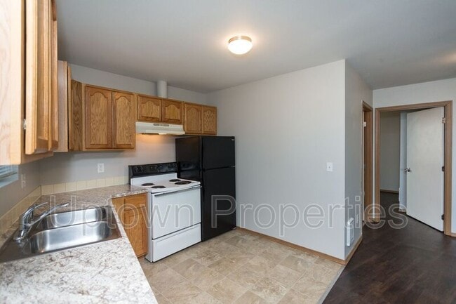 Building Photo - 7230 NE 18th Ave