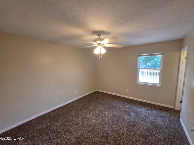 Building Photo - 1349 Riva Cir