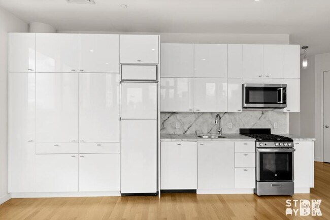 Building Photo - 1 bedroom in BROOKLYN NY 11238