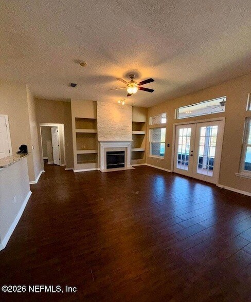 Building Photo - 6340 Lake Plantation Dr