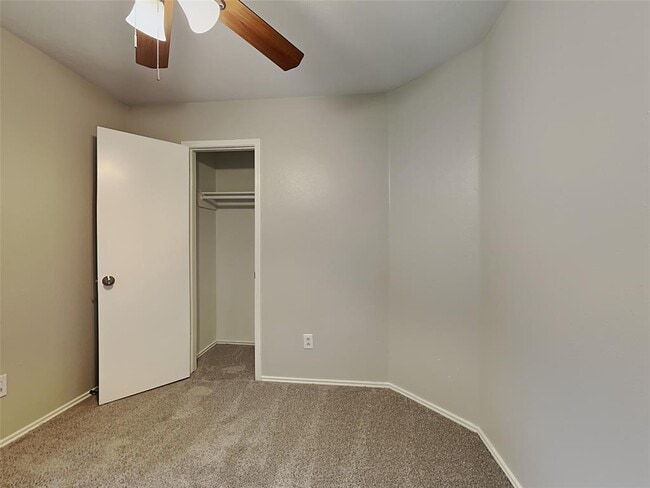 Building Photo - 15810 Murrelet Ct