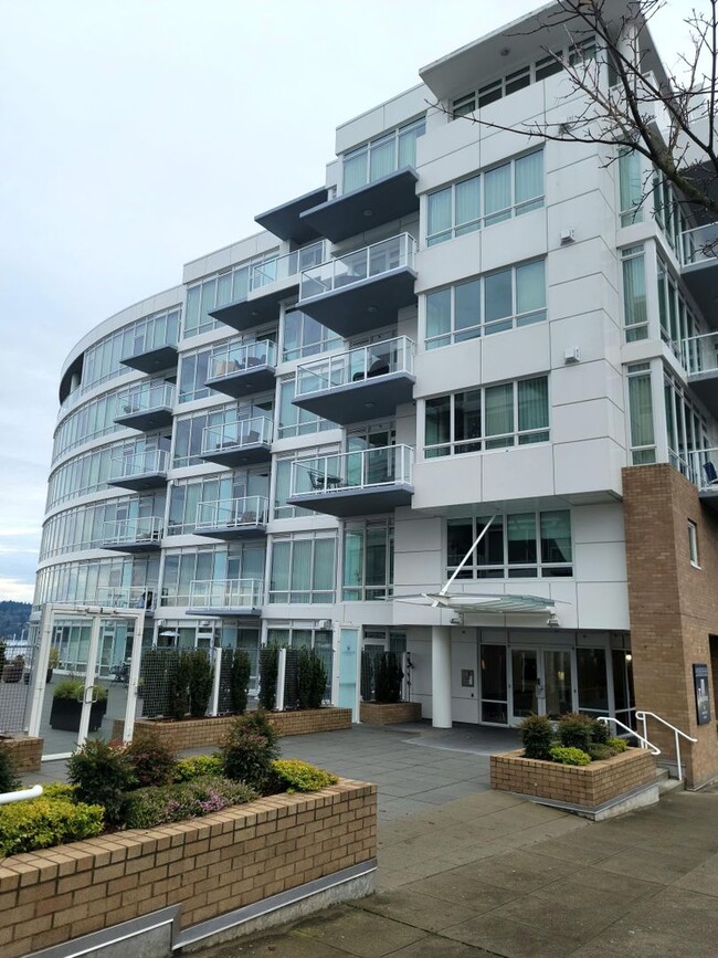 Building Photo - 1 Bedroom Harborside Condo - $500 off firs...