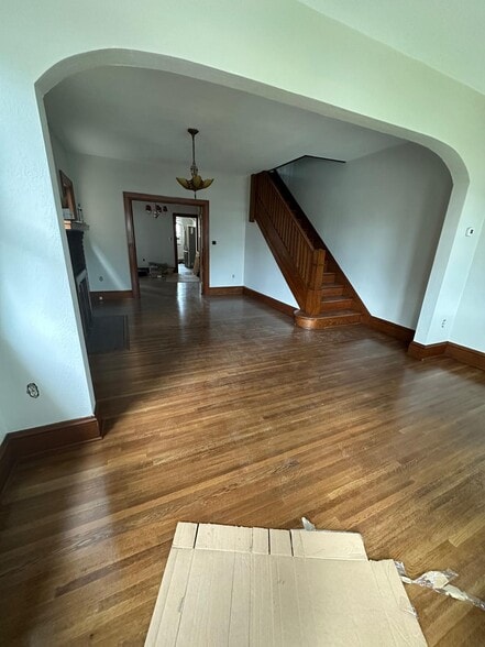 Entrance - 2242 Ferry St