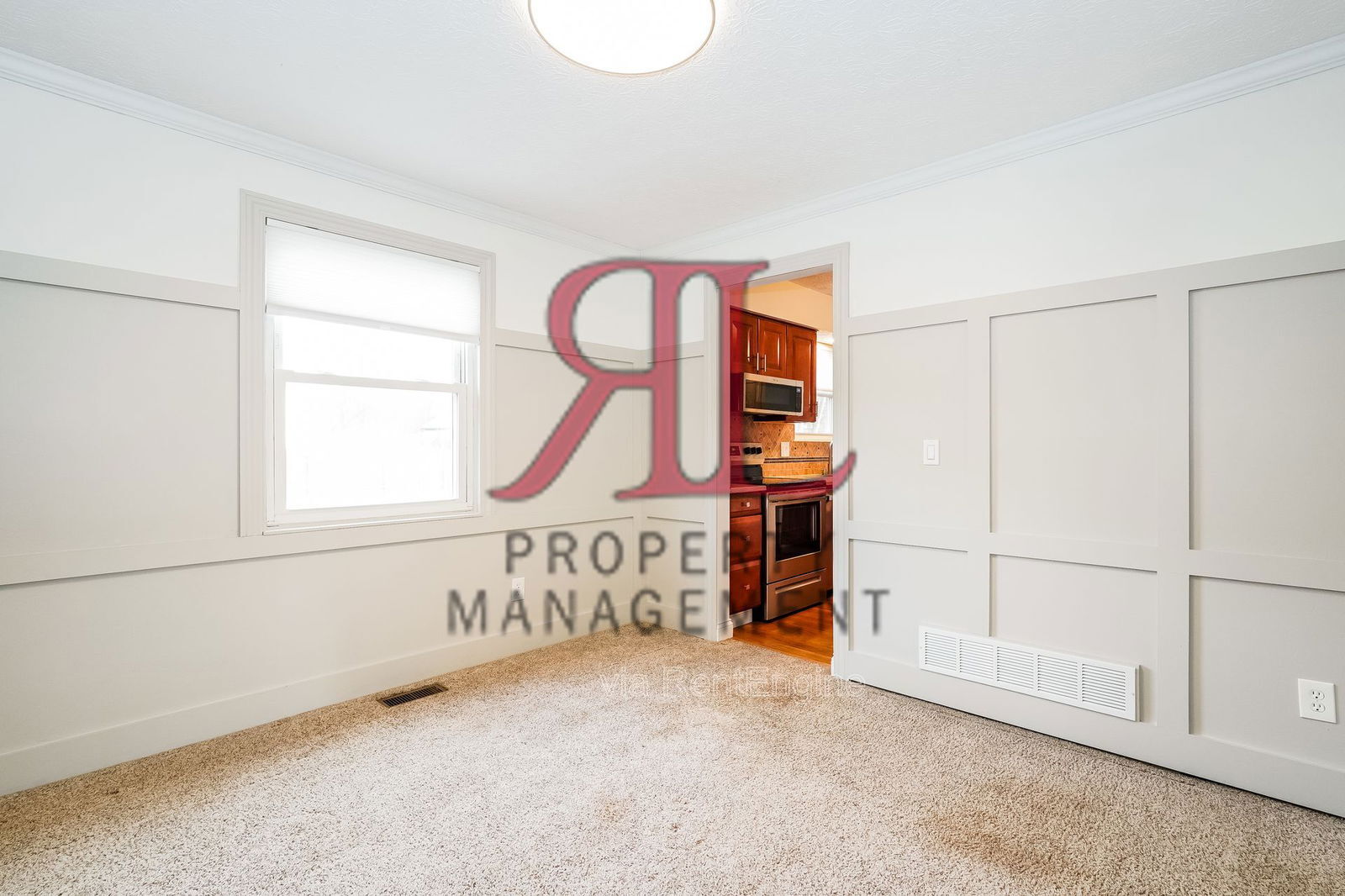 Building Photo - 856 Humboldt Dr W