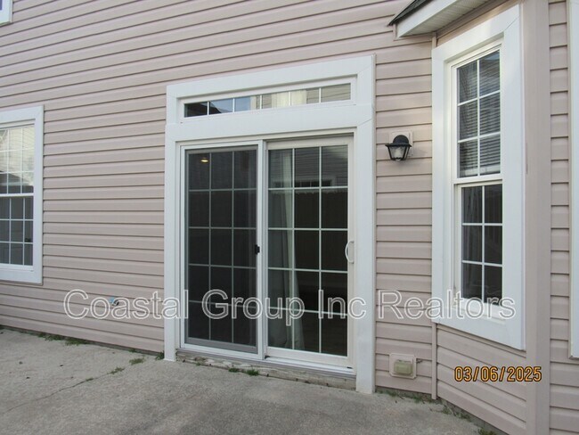 Building Photo - 1538 Stillwood St