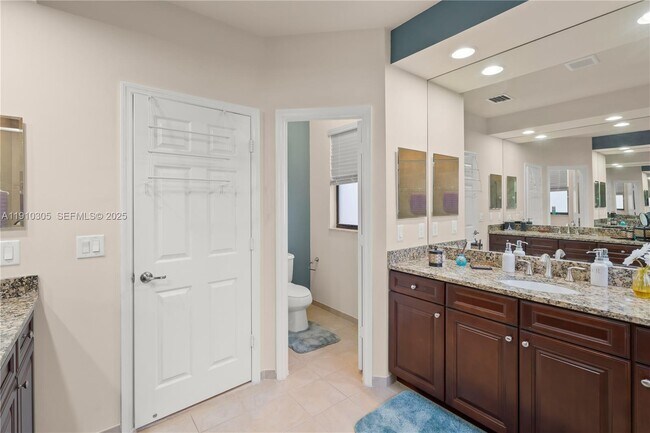 Building Photo - 8825 NW 100th Pl