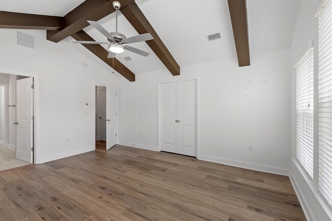 Building Photo - 5643 Fletcher Oaks Dr