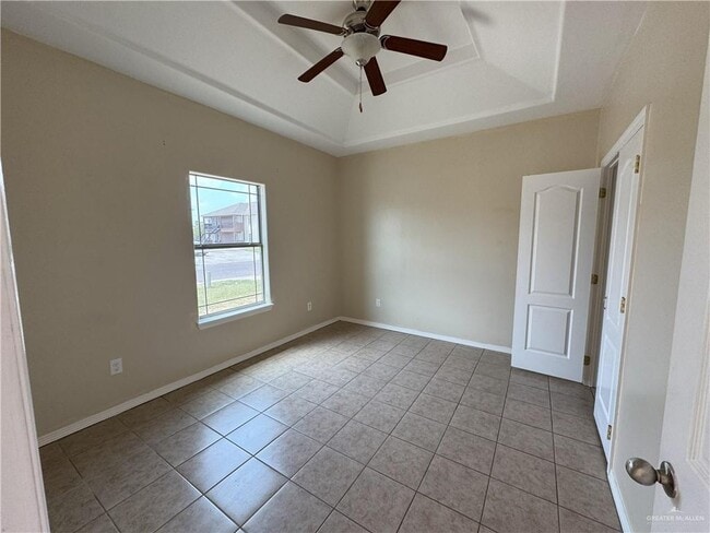 Building Photo - 31 N Linares St