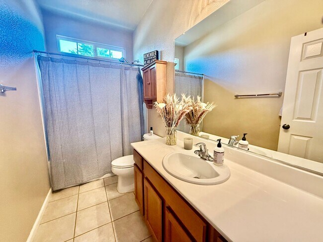 Building Photo - Great home in a cul de sac