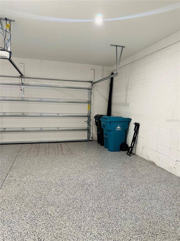 Building Photo - 11321 Sunsail Ave