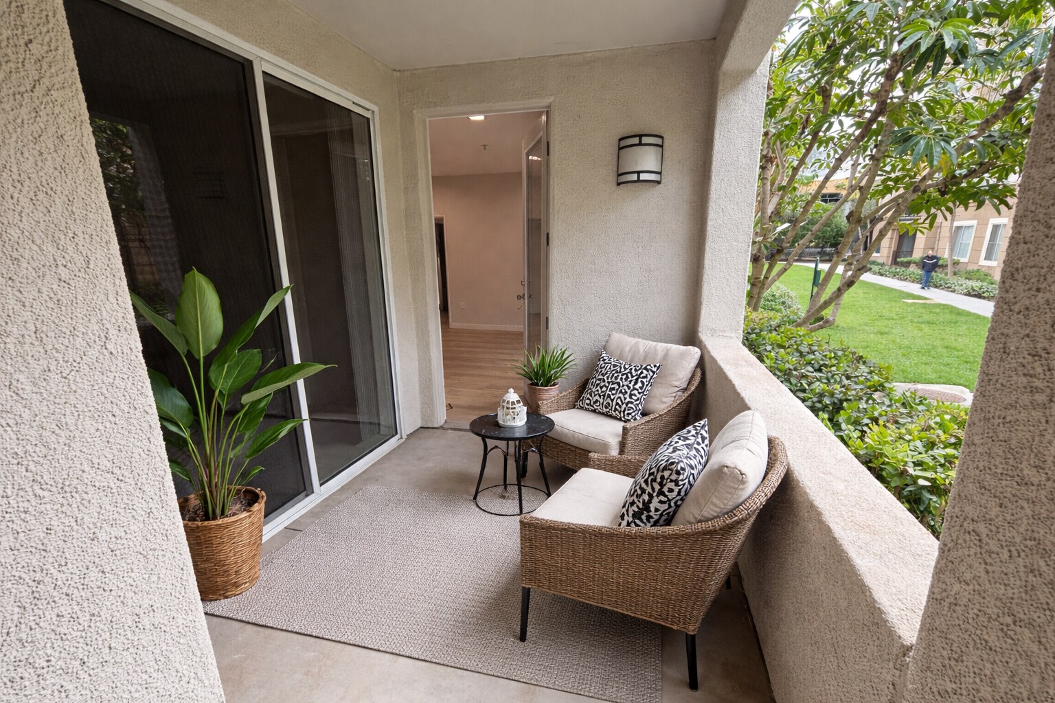 Building Photo - 2168 Scholarship