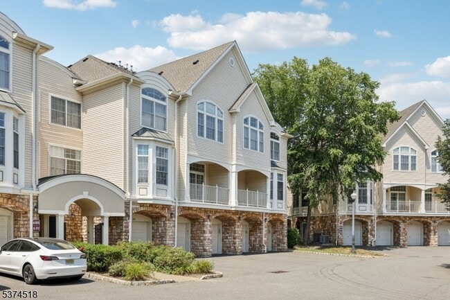 Building Photo - 618 Turlington Ct