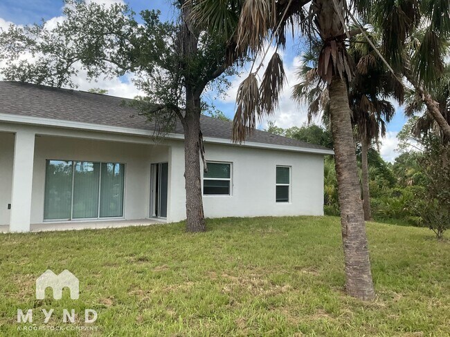 Building Photo - 2690 Shabonne Ln