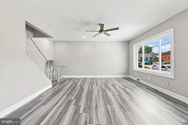 Building Photo - 105 Fronefield Ave