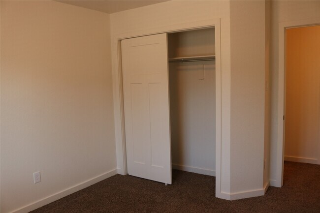 Building Photo - 10535 Mills Rd