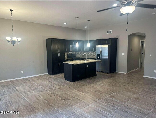 Building Photo - 13661 Mill Hill Ct