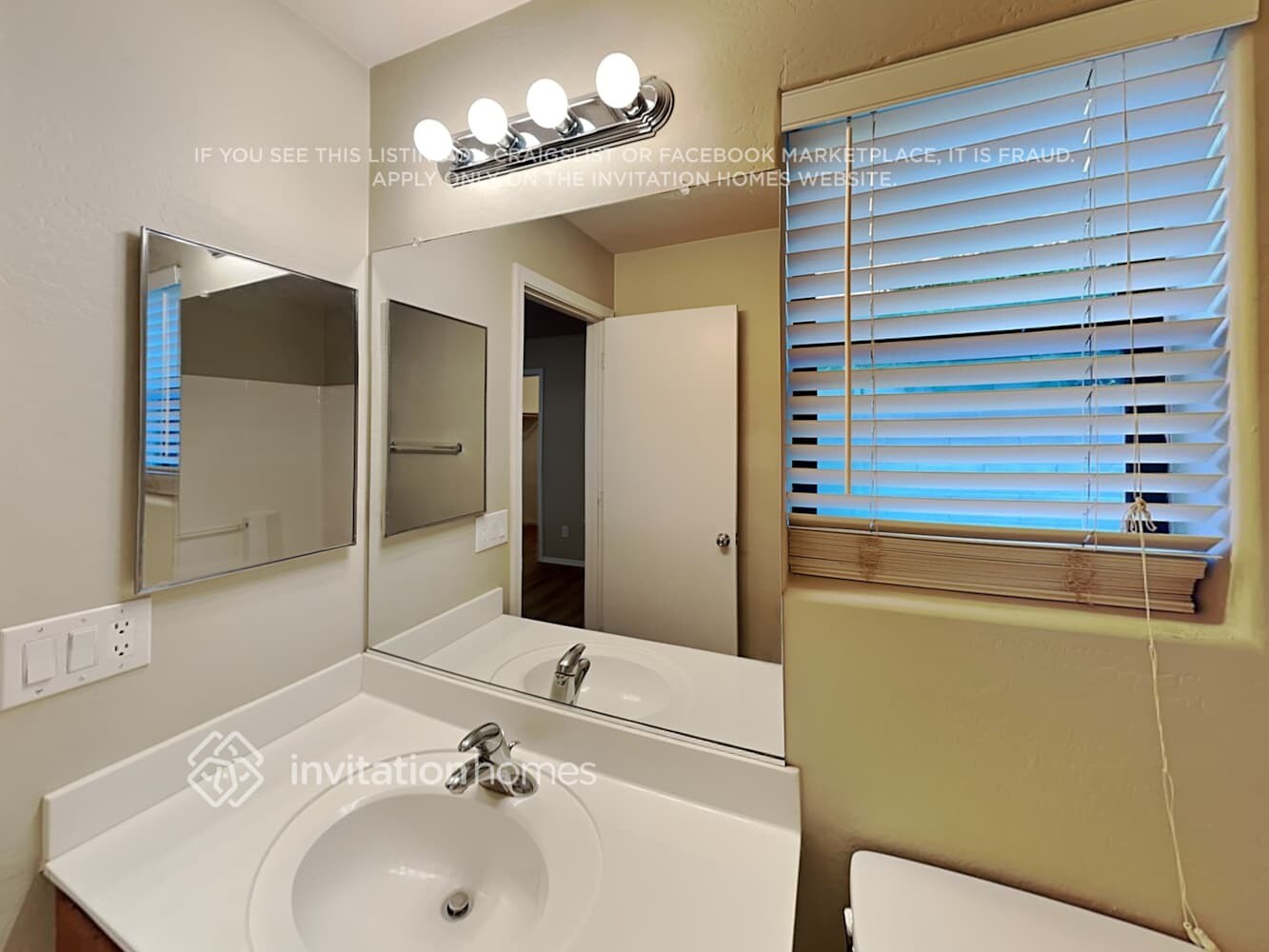 Building Photo - 2653 S Powell Rd