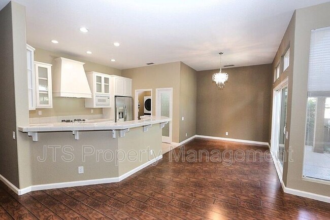 Building Photo - 4107 Ironwood Dr