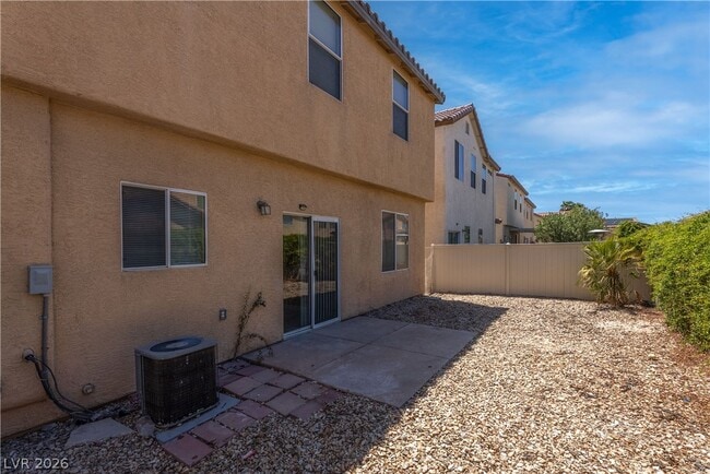 Building Photo - 944 Saffex Rose Ave