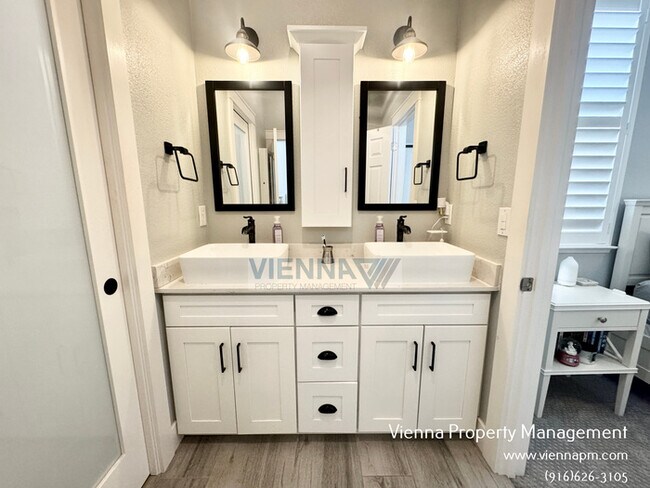 Building Photo - 2169 Mount Errigal Pl