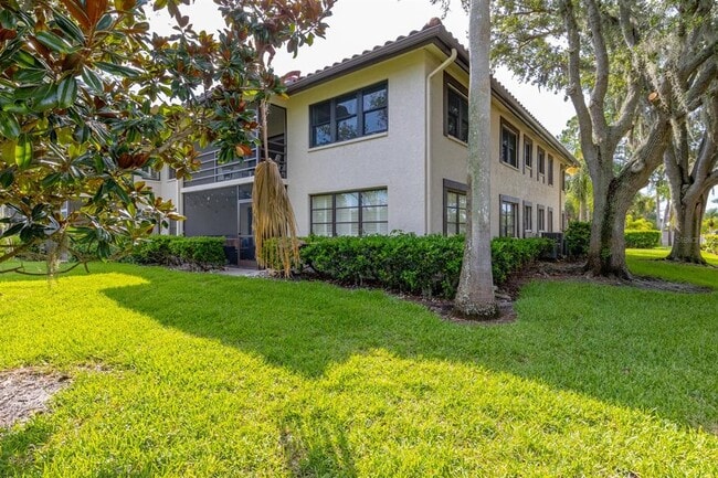 Building Photo - 5640 Golf Pointe Dr