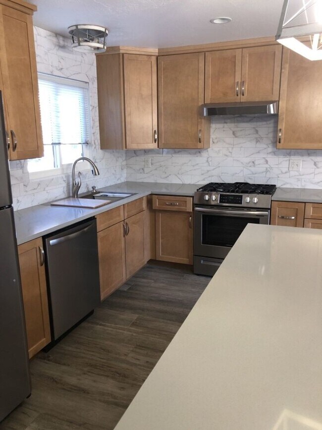 Building Photo - 3-Bed 2-Bath North Chico Residential