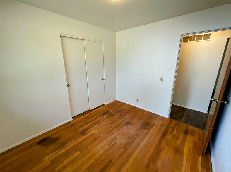 Building Photo - 2701 Wintergreen Dr