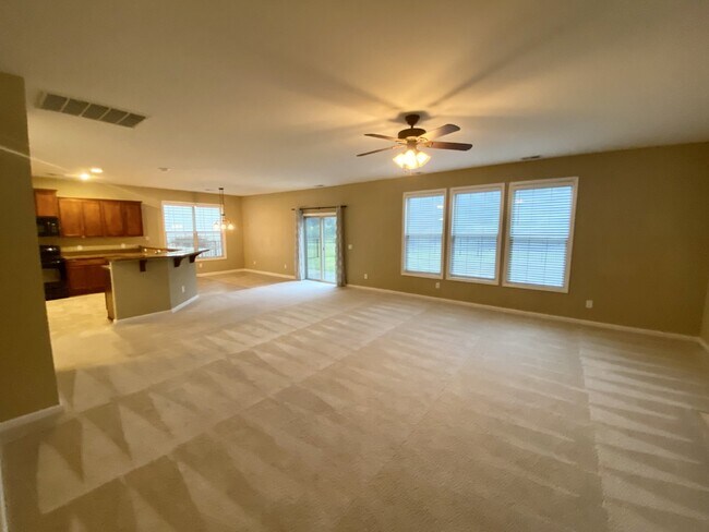 Building Photo - Five Bedroom Single Family Home in Cypress Ridge!