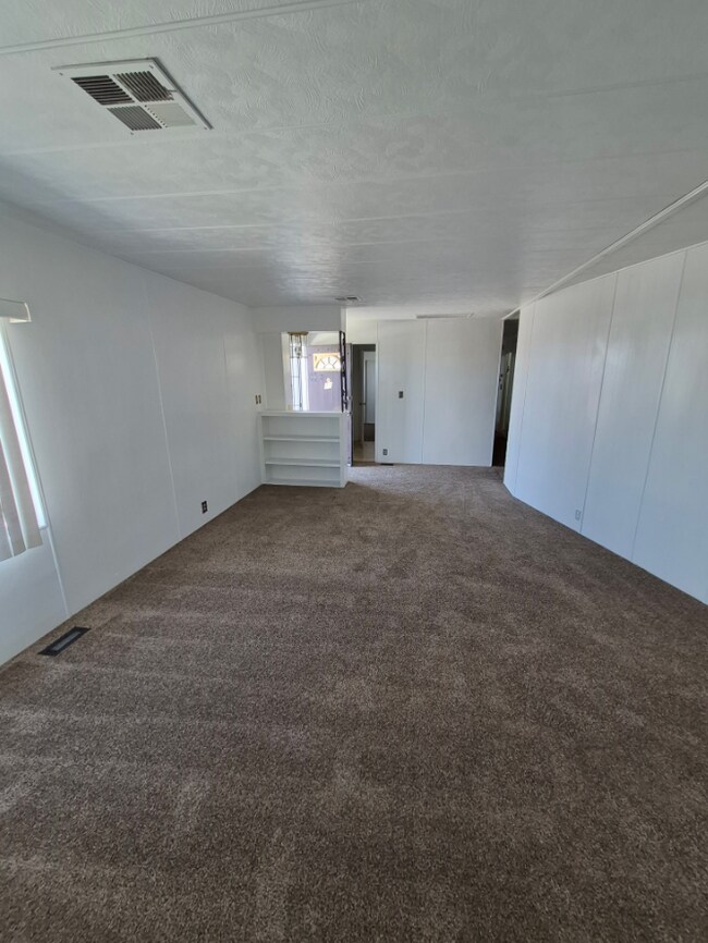 Building Photo - 3601 E Wyoming Ave