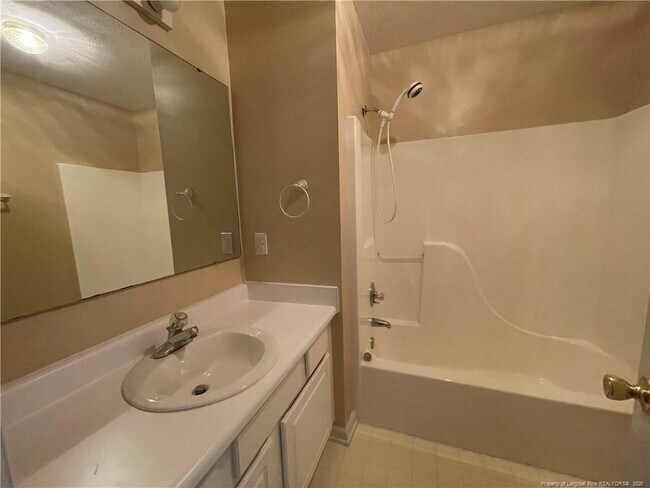 Building Photo - 509 Meadowland Ct