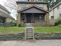 Building Photo - Five Bedroom Home - Completely Remodeled!