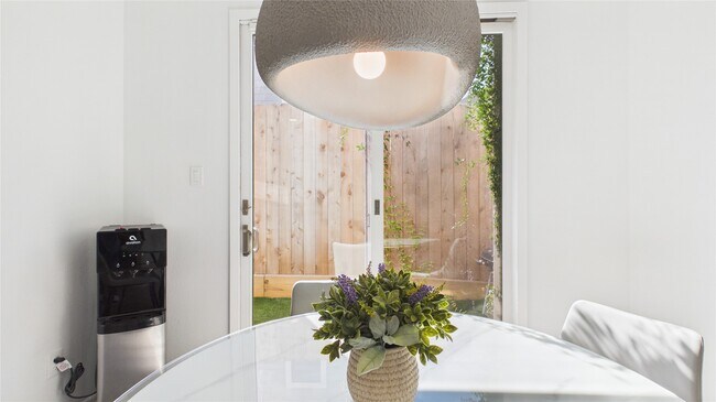 Building Photo - 1211 Jackson Blvd