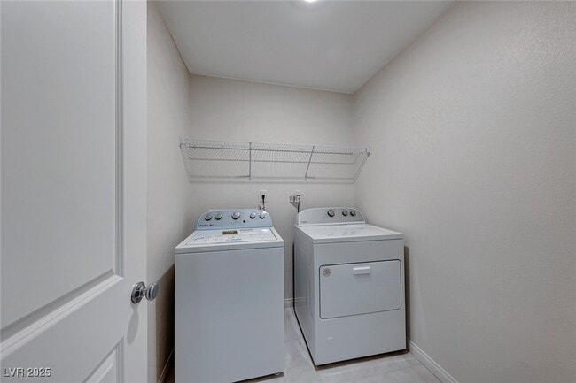 Building Photo - 2806 Alfena Pl