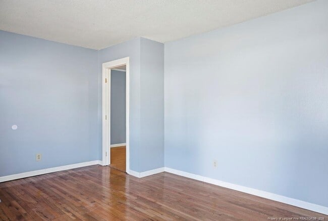 Building Photo - 815 Bedrock Dr