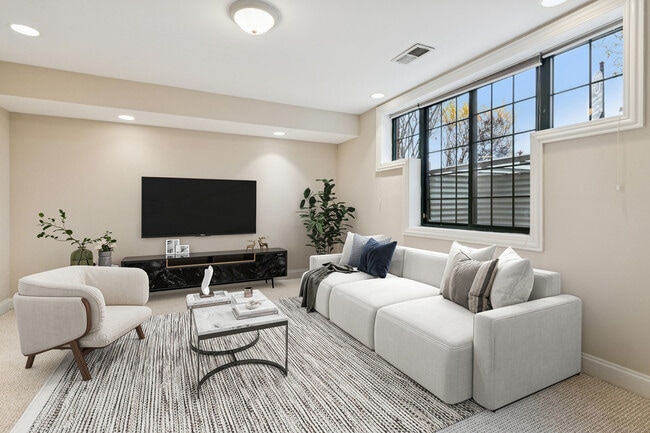 Building Photo - 7748 Lincoln Ave