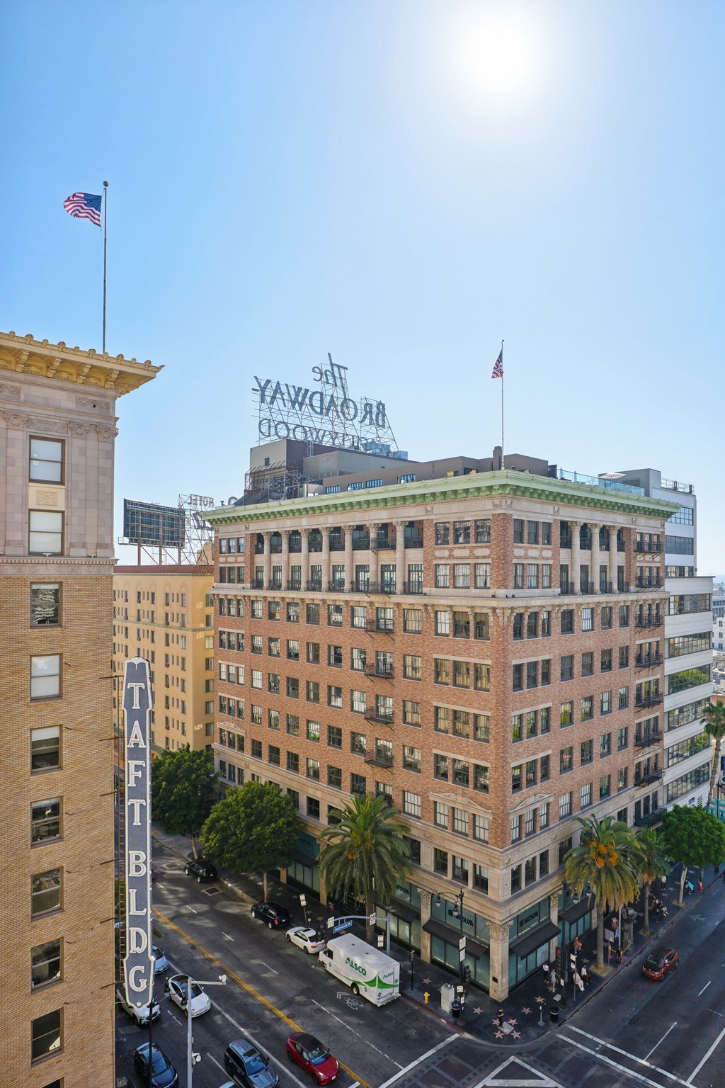 Building Photo - 6253 Hollywood Blvd