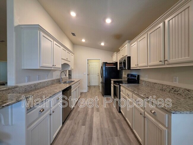 Building Photo - 4411 Fiske St