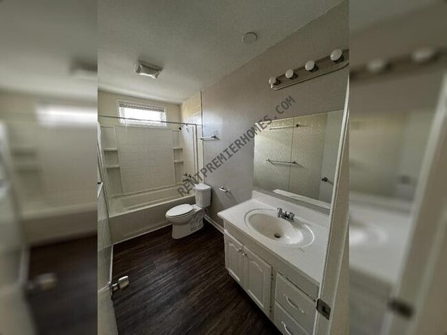 Building Photo - 2760 Koko Dr