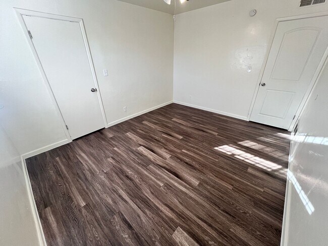 Building Photo - 7130 E 30th St