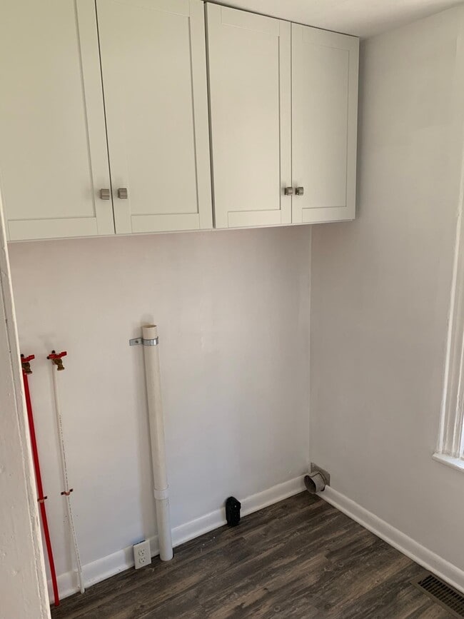 Building Photo - 155 McAllister St