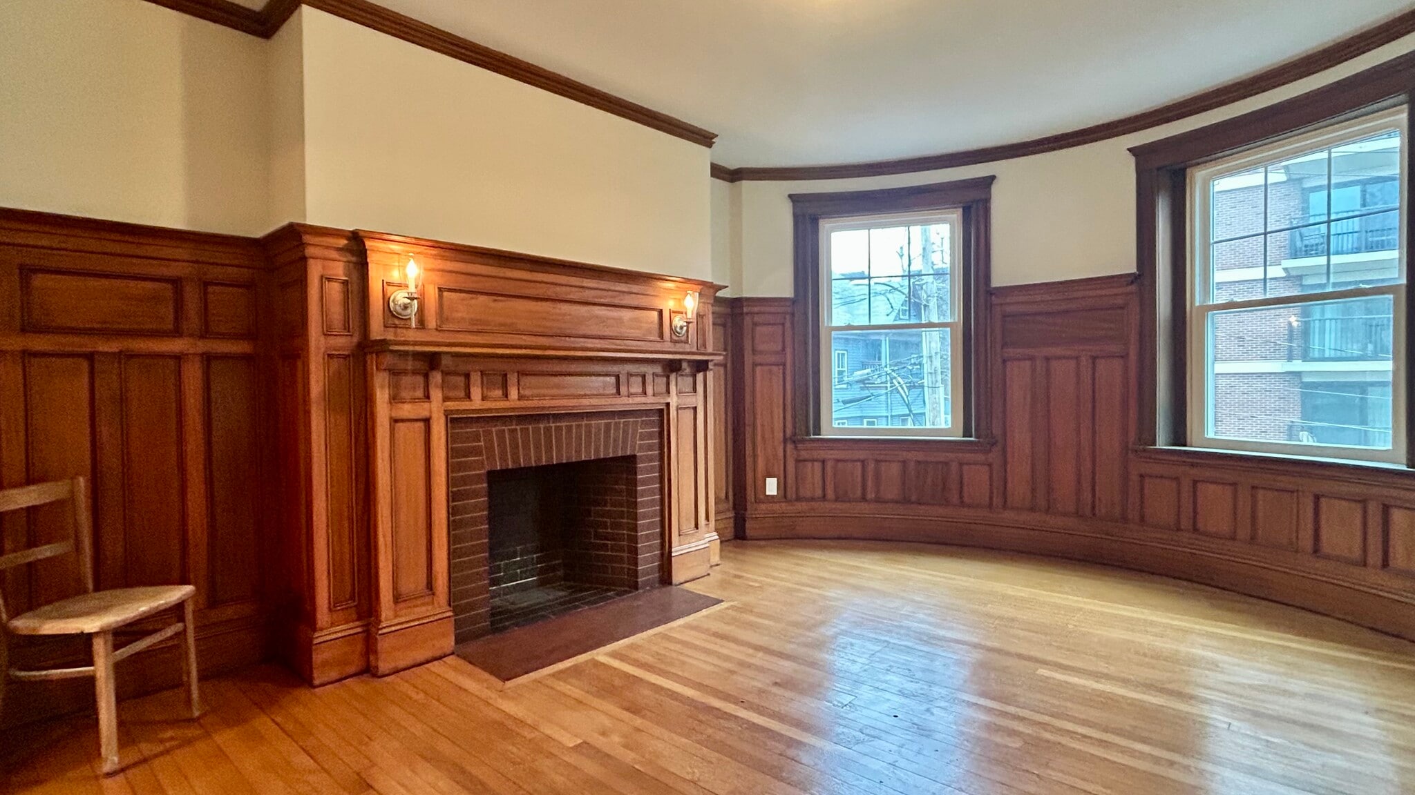 Building Photo - 10 Dwight St