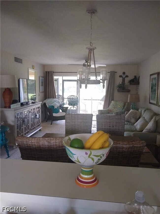 Building Photo - 13076 Cross Creek Ct