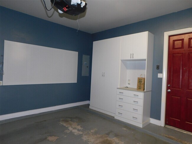 Building Photo - 2615 Starboard Point Dr