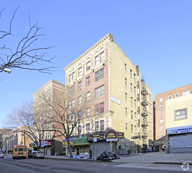 Building Photo - 164-03 89th Ave