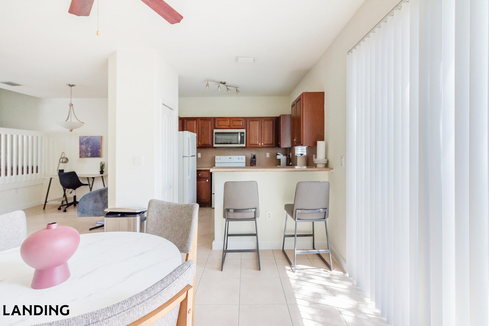 Building Photo - 1140 SE 24th Rd