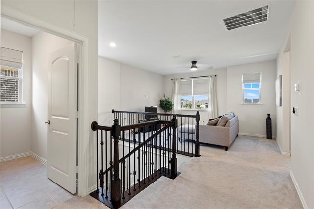 Building Photo - 8611 Craig Mews