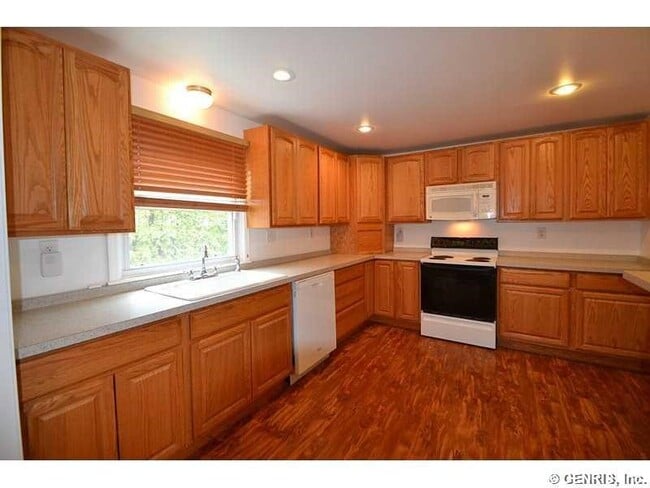 Building Photo - 126 Colin St