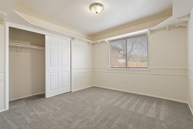 Building Photo - 3945 Eagles Nest St