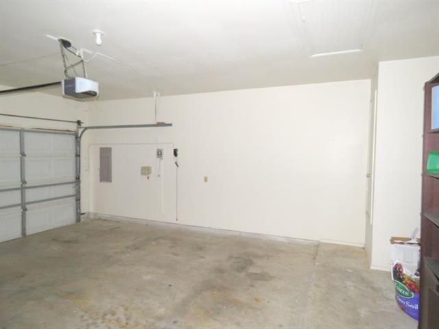 Building Photo - 2240 Arbor Creek Dr